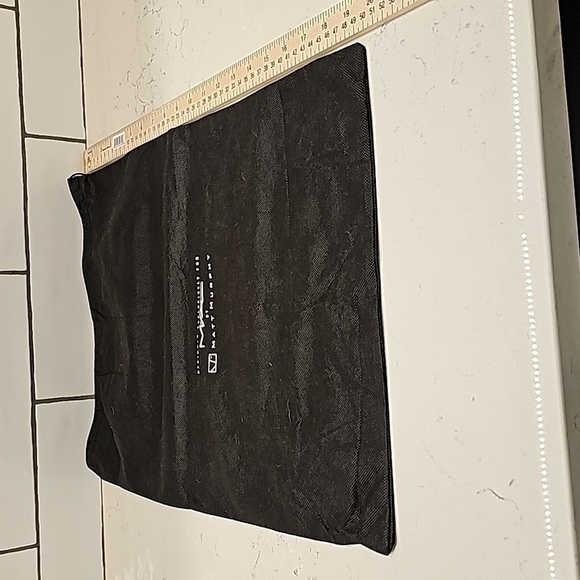 Mac Black Dust Bag  14" x 19" - Picture 4 of 6